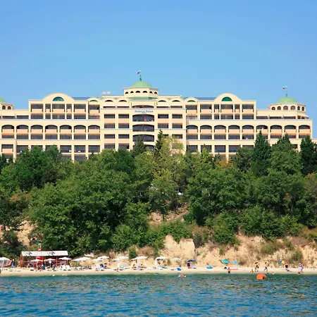 Здравен курорт Sol By Melia Palace