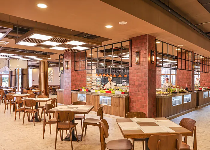 Курортний комплекс Sol Palace 5*